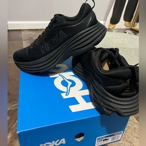 HOKA BONDI 8- BLACK- WITH BOX.